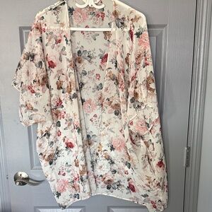 DAVI & DANI Floral Print Kimono